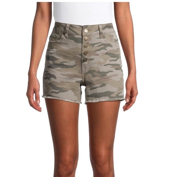 Pants - ⚡️✨7 FOR $10!!!✨⚡️ Camo high waisted shorts